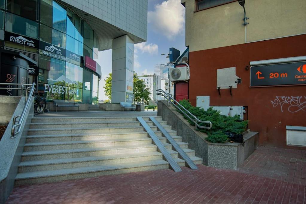 Colourful Space, So Central Warsaw Luaran gambar
